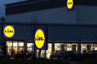 Pokuty řetězcům za slevy klesly. Stále ale chybují - Novinky